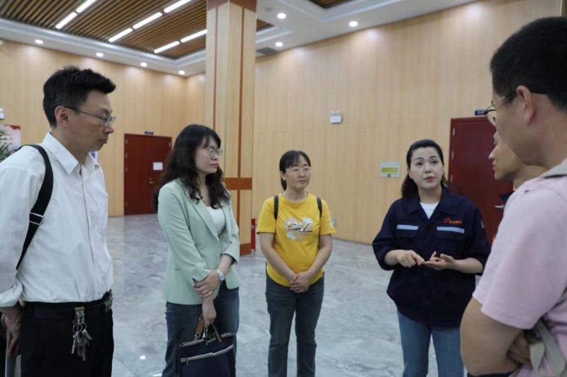 河南必发365集团与安阳工学院举行院企相助座谈会