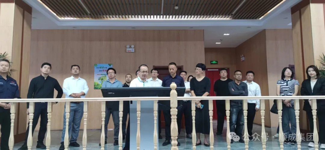 云南省曲靖市政府副市长吴静一行到必发365集团旅行考察